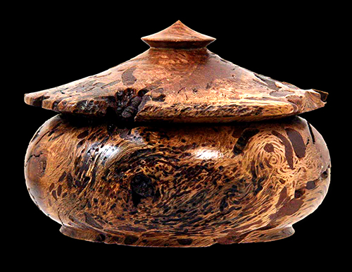 art of wood turning, wood turned lidded box, turned lidded vessel, turned wooden bowl, turned vessel, natural edge bowl, natural edge bowl, natural edge vessel, asian turned box  
